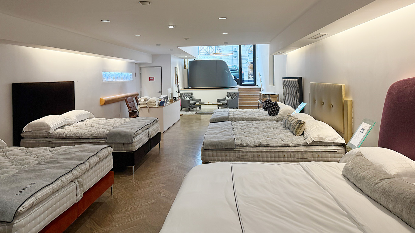 223 E 59th St, New York, NY 10022, USA
