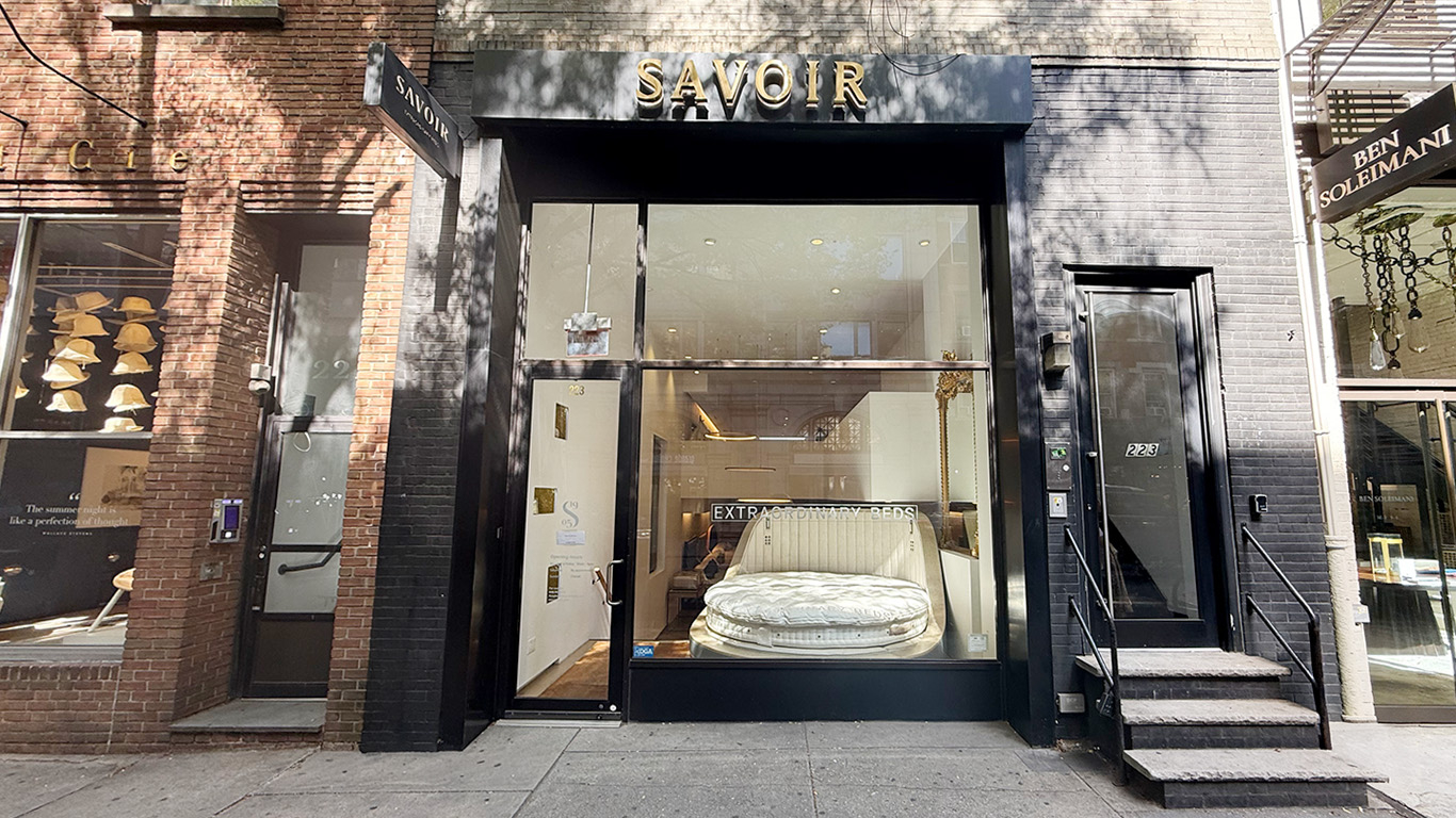 223 E 59th St, New York, NY 10022, USA