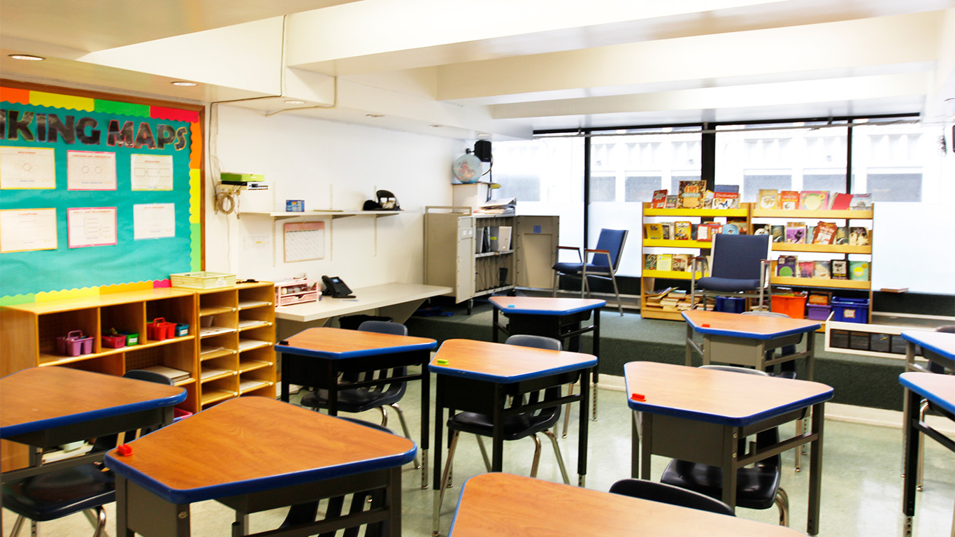 309 East 45th Street, New York, NY 10017, USA