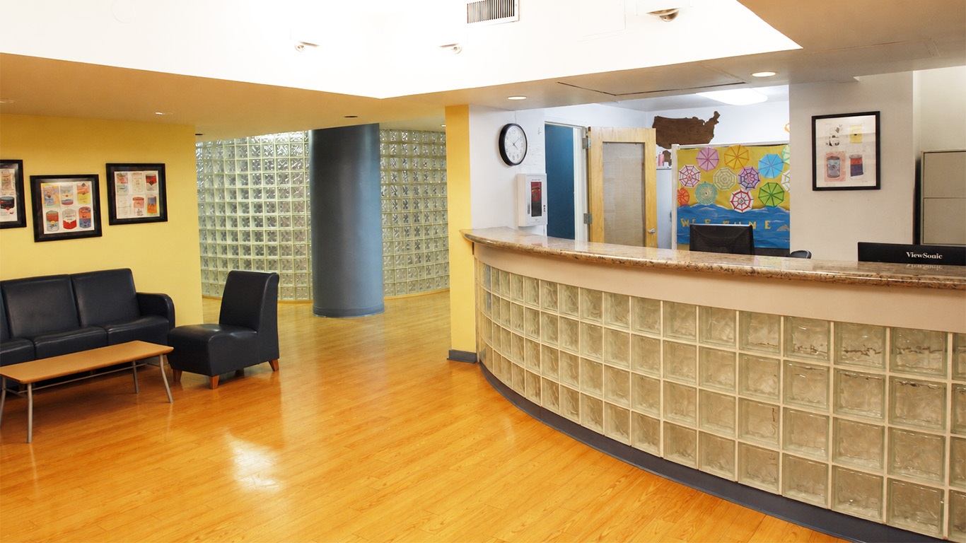 309 East 45th Street, New York, NY 10017, USA