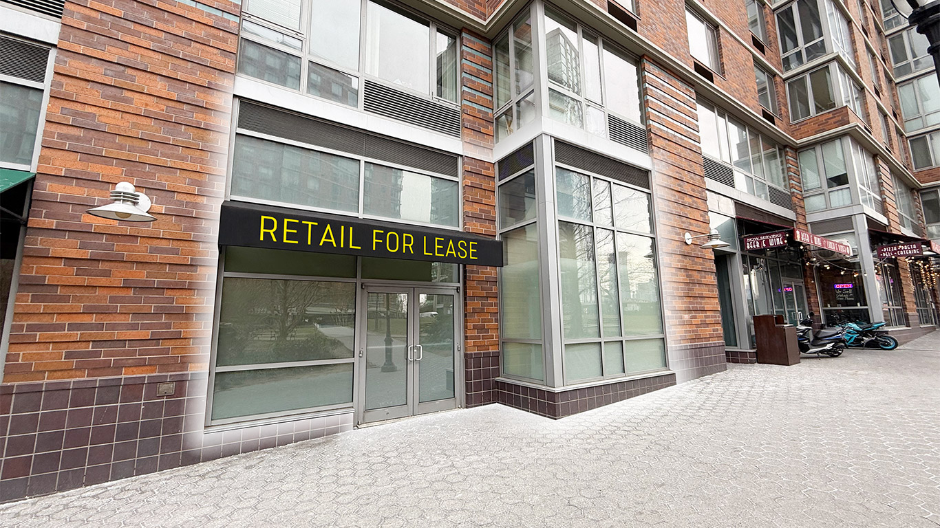 453 Main St, New York, NY 10044, USA